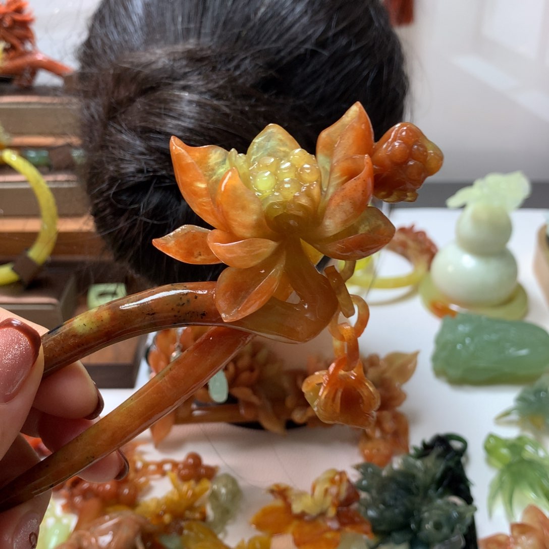 蛇纹石玉发饰未镶嵌糖*