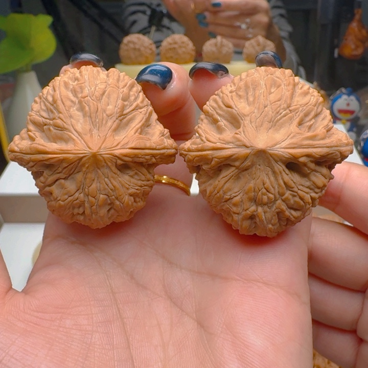 把件核桃42尺寸泥鳅背