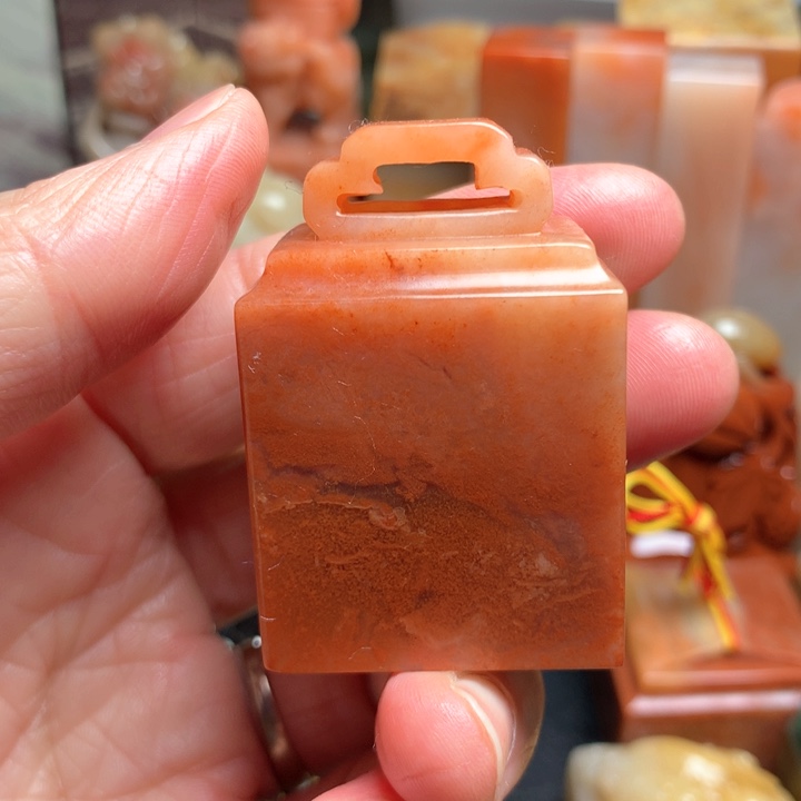 老挝石老挝石印石厂工人