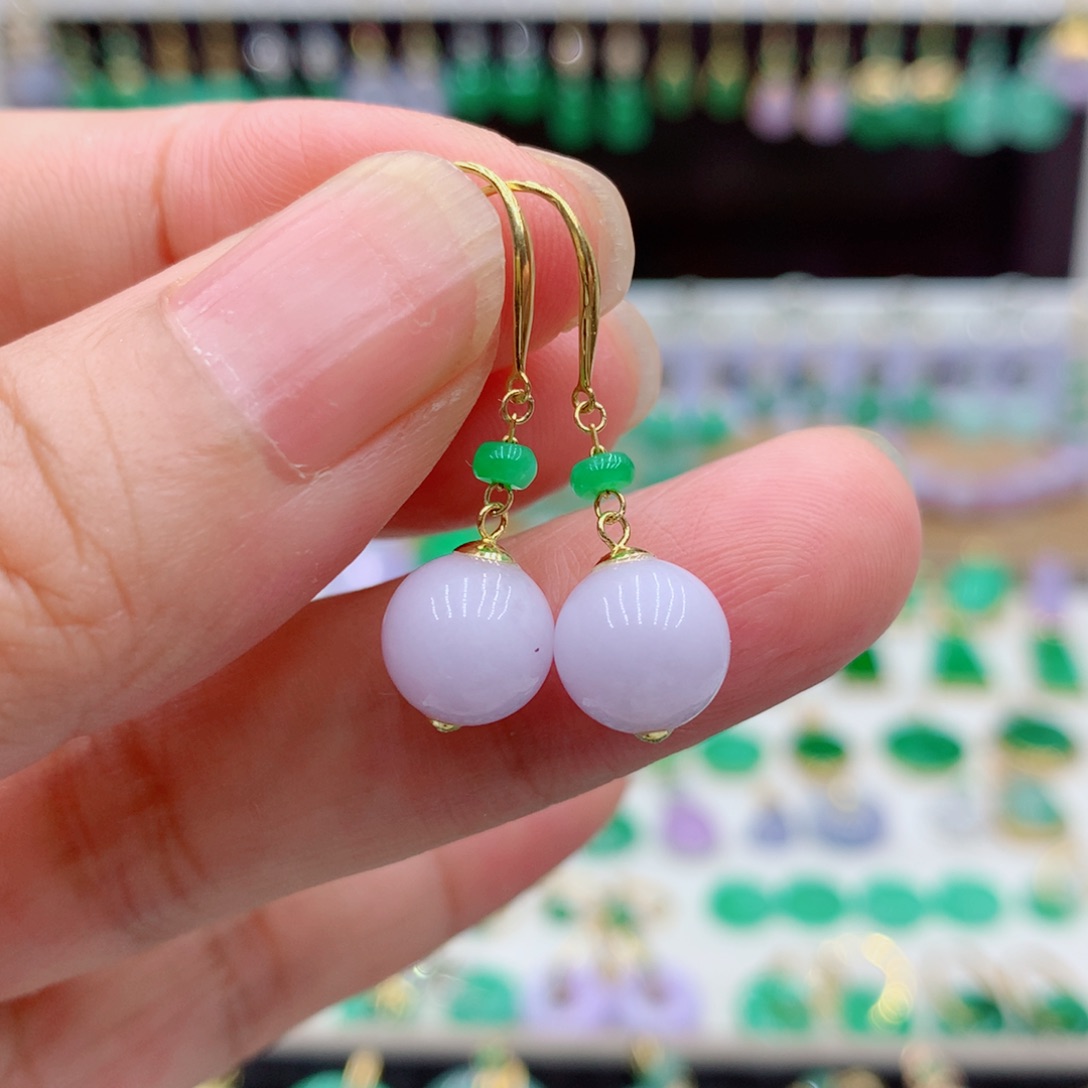 18K金镶嵌翡翠耳饰