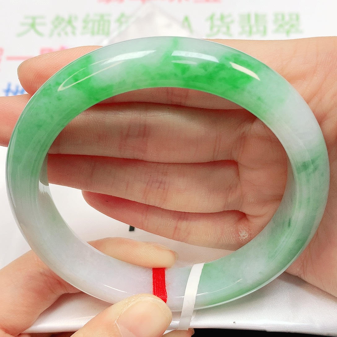 未镶嵌手镯翡翠樱**雨翡翠手镯62