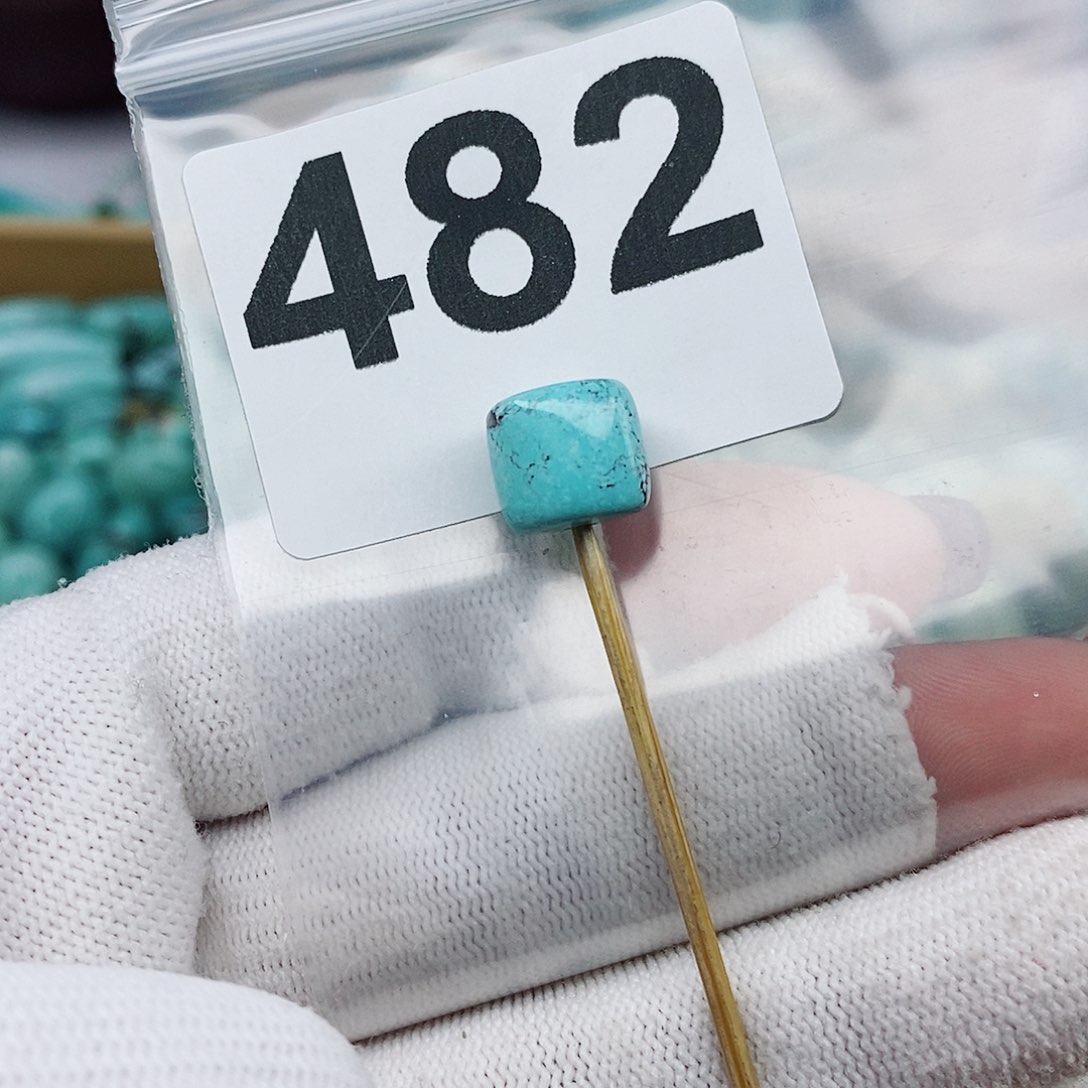 绿松石颈饰未镶嵌