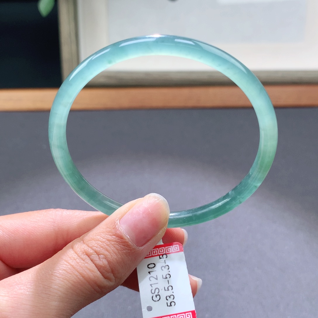 翡翠手镯未镶嵌天然翡翠手镯叮当镯