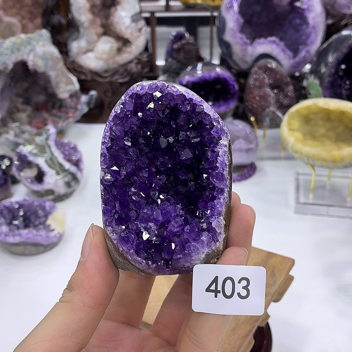 未镶嵌水晶大型摆件（非配饰）