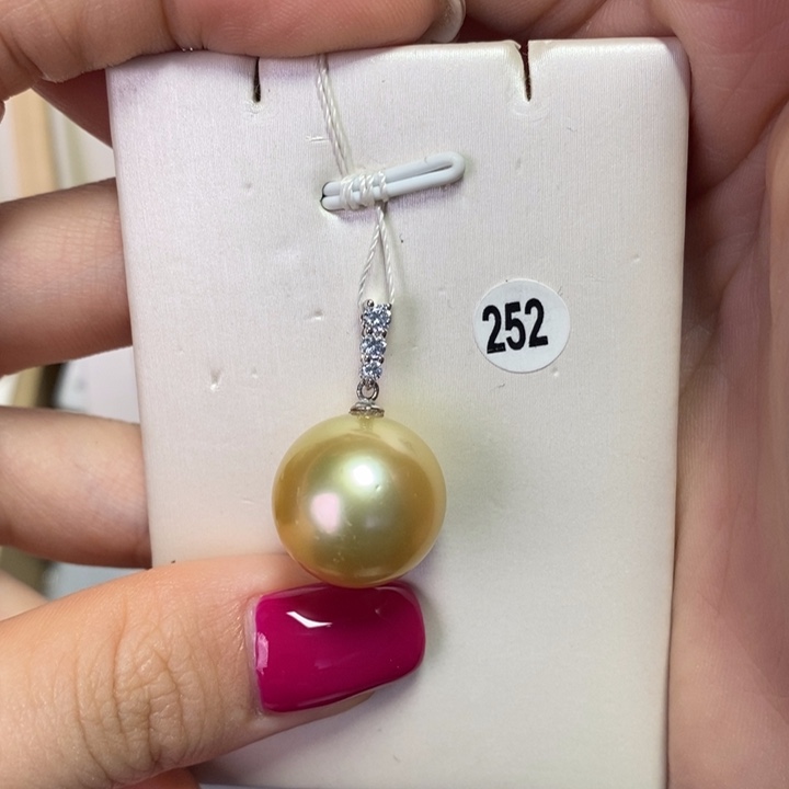 海水珍珠吊坠(不含链)18K金镶嵌