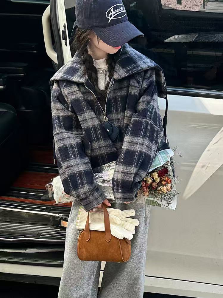 6186女童大翻领呢料外套