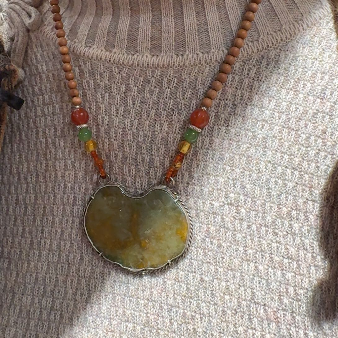 甄***惜吊坠925银哈哈哈哈哈哈真好看