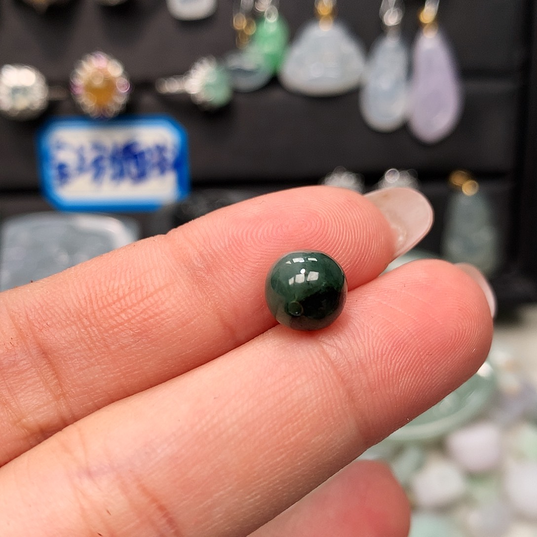 翡翠未镶嵌颈饰糖果