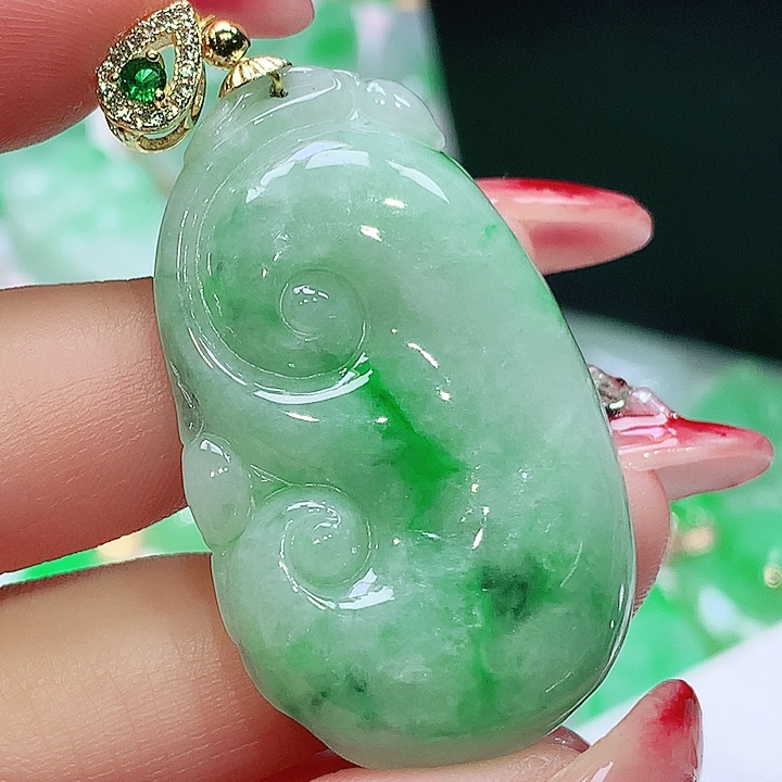 翡翠未镶嵌颈饰翡翠