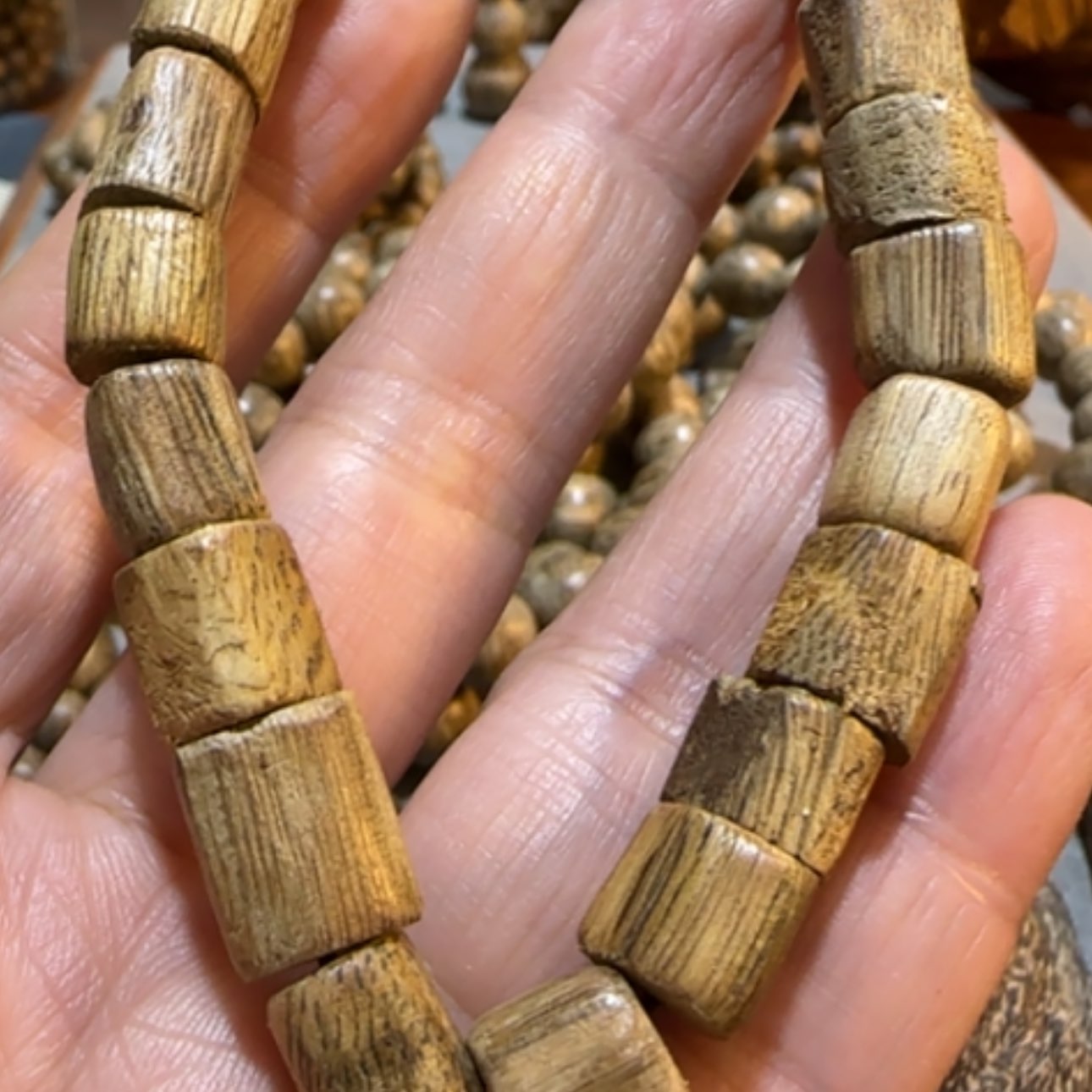 【闪购商品】沉香手串柬埔寨随形手串