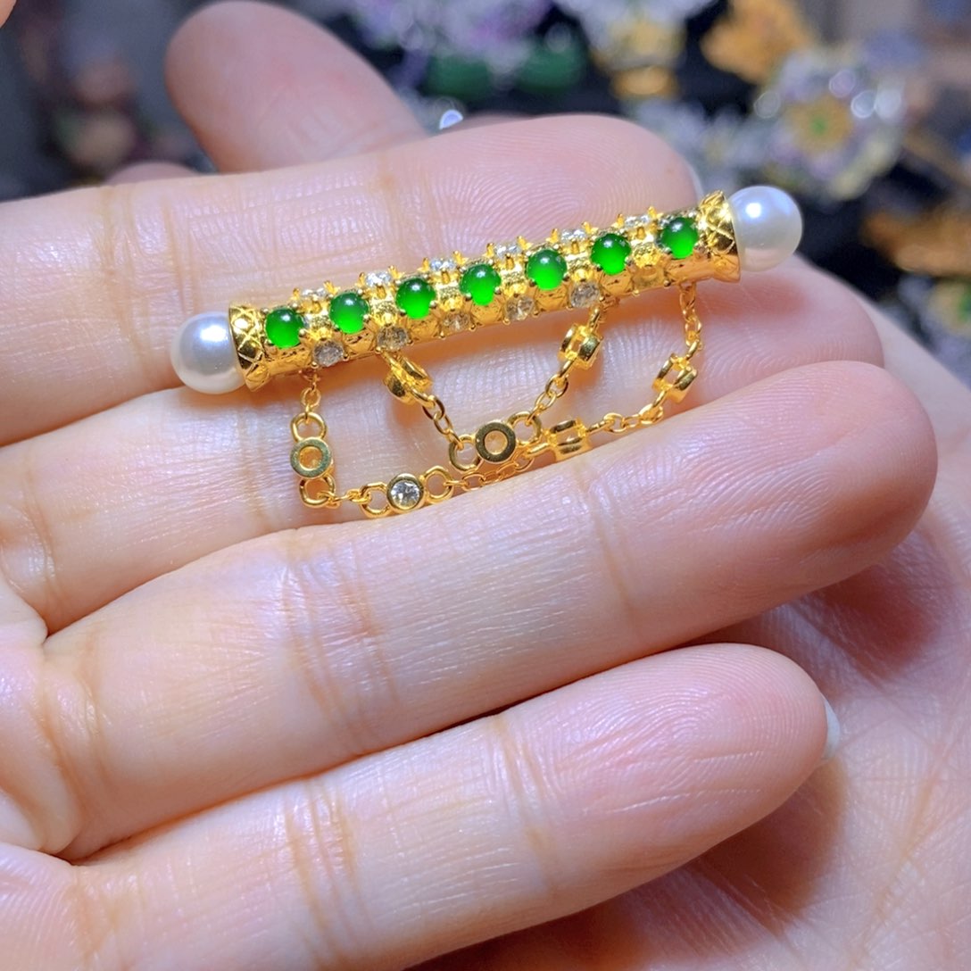 翡翠银S925镶嵌耳钉天然翡翠