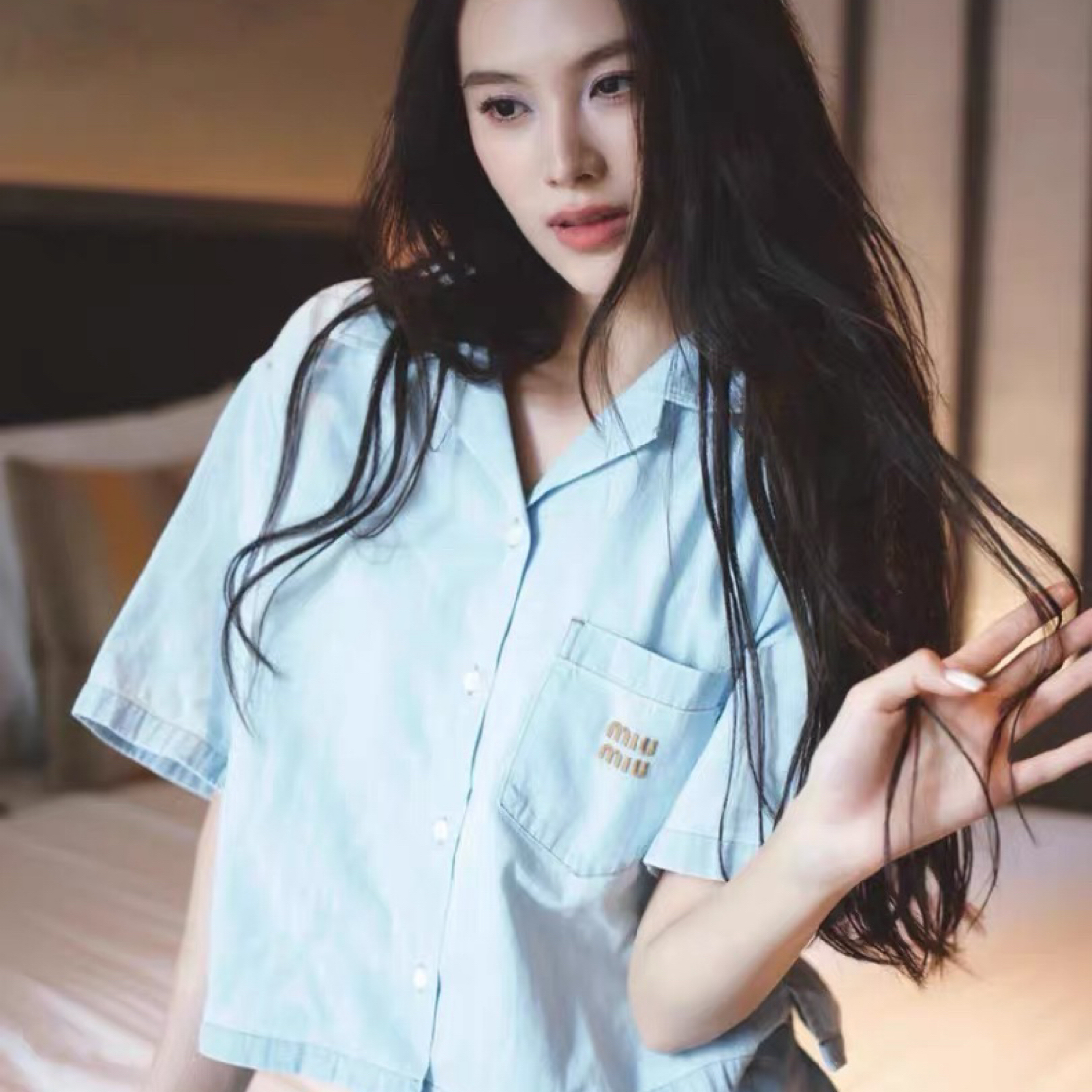 未使用 MIU MIU/缪缪 A100156/新款浅蓝牛仔短袖衬衫/尺码38