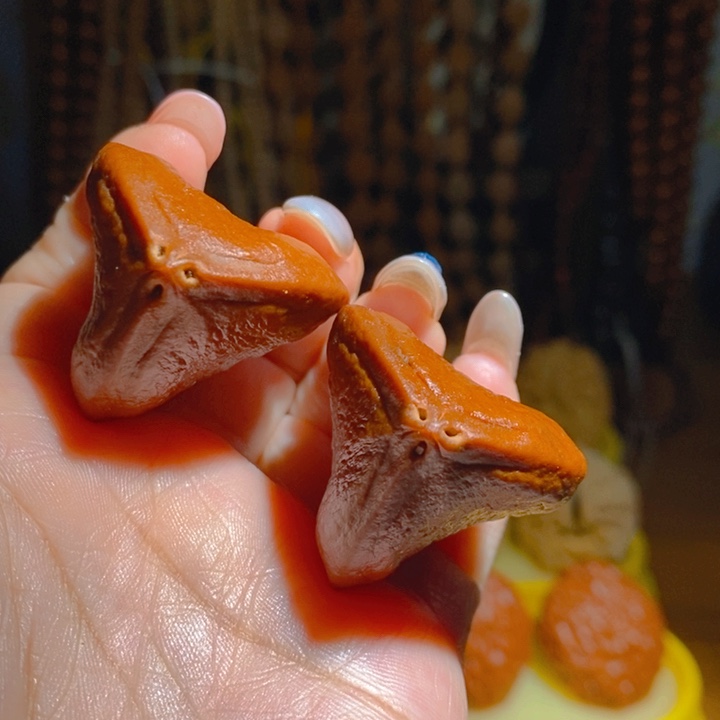 鱼****野生三花大橄榄核把件