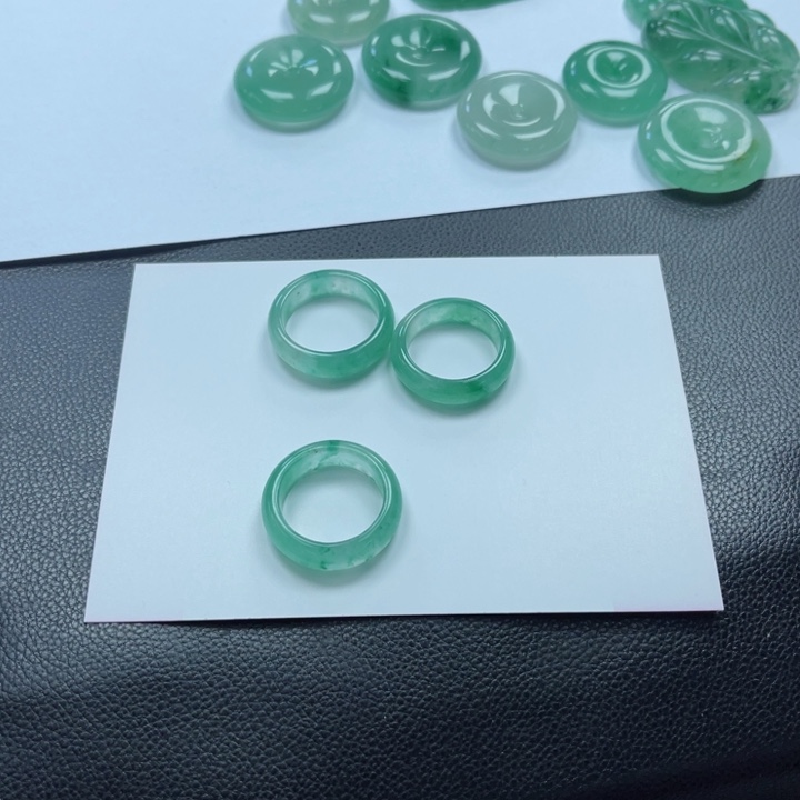 石英质玉手串未镶嵌l****小戒圈纯天然