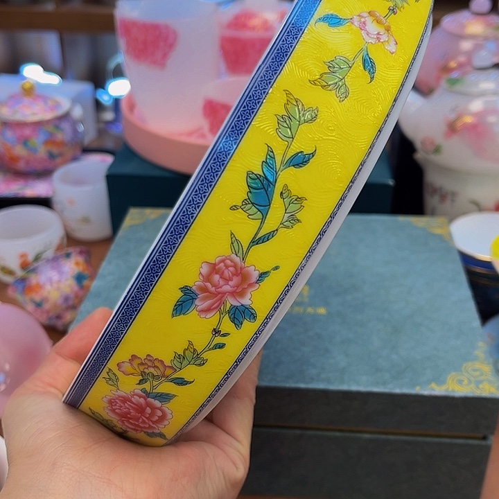 段泥茶杯吧啦吧啦的说了