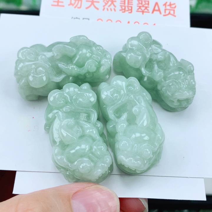 翡翠挂件未镶嵌多样性发其1