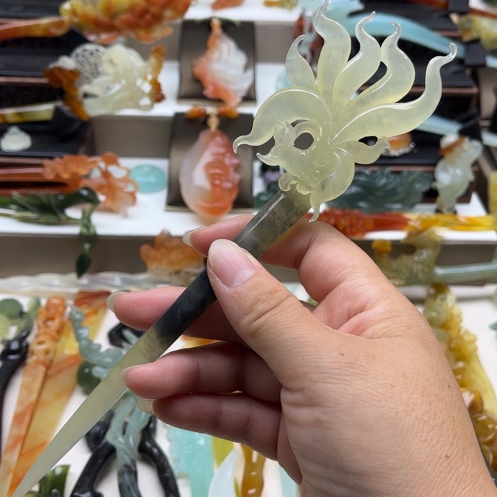 蛇纹石玉未镶嵌岫玉发簪