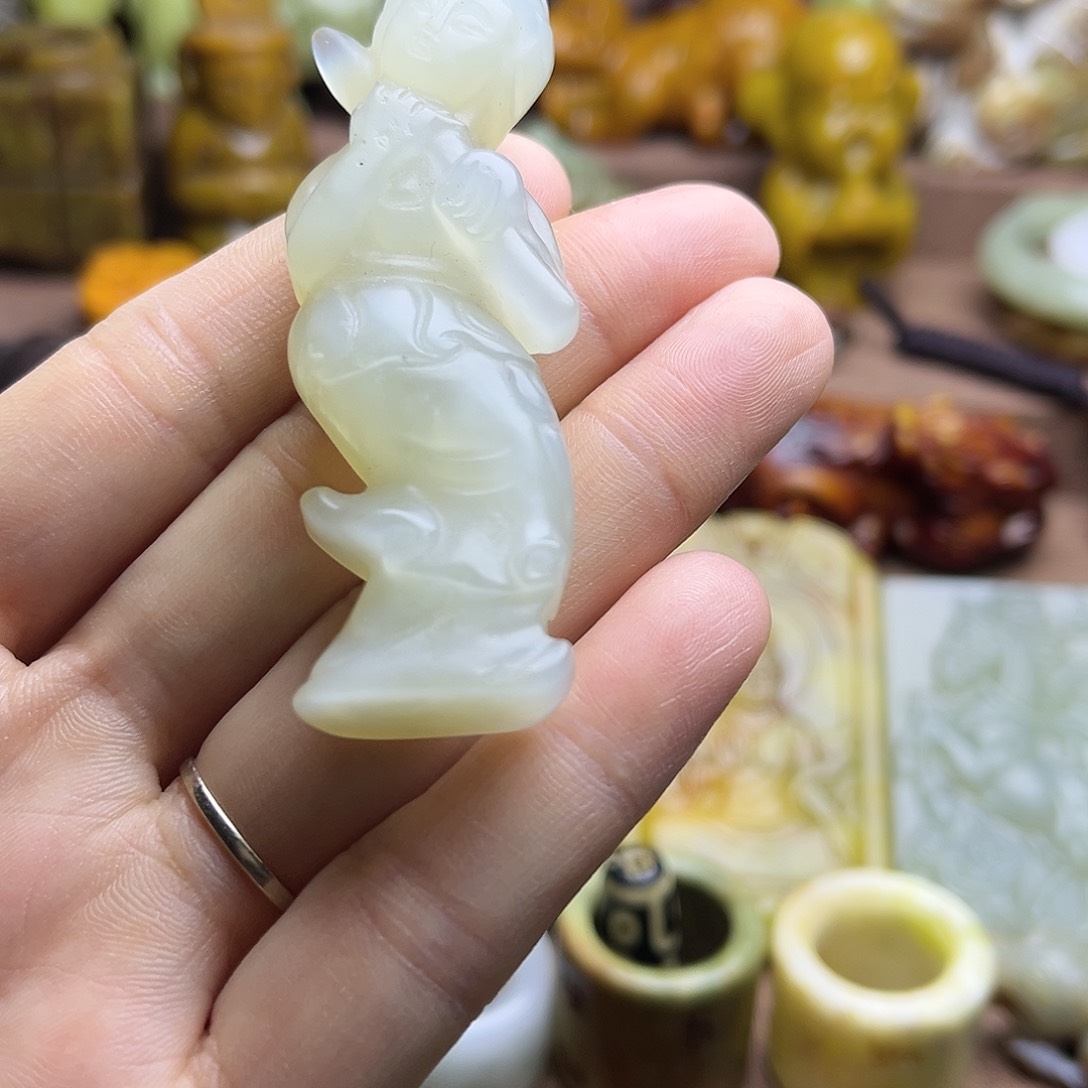 白玉菩提吊坠3。。