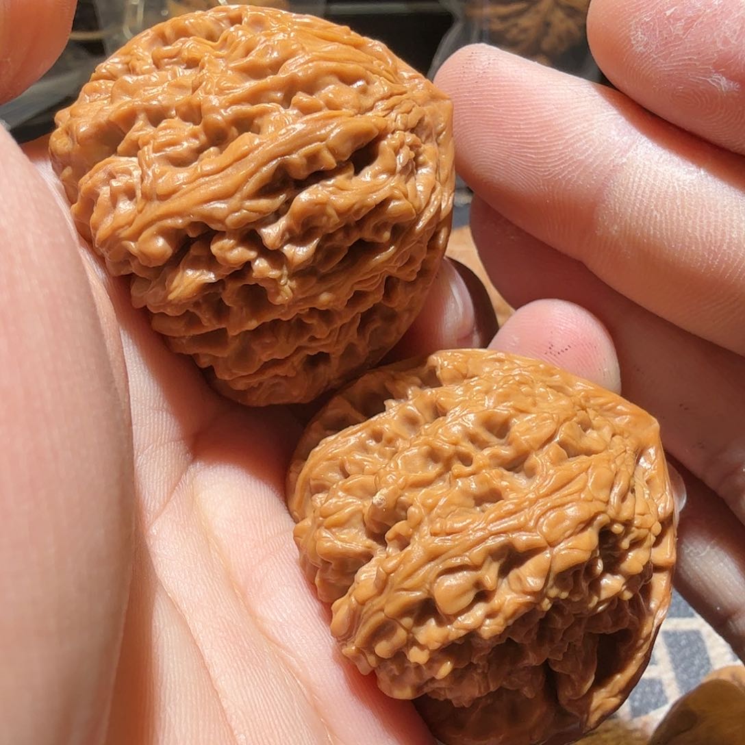 文玩核桃把件三角南疆