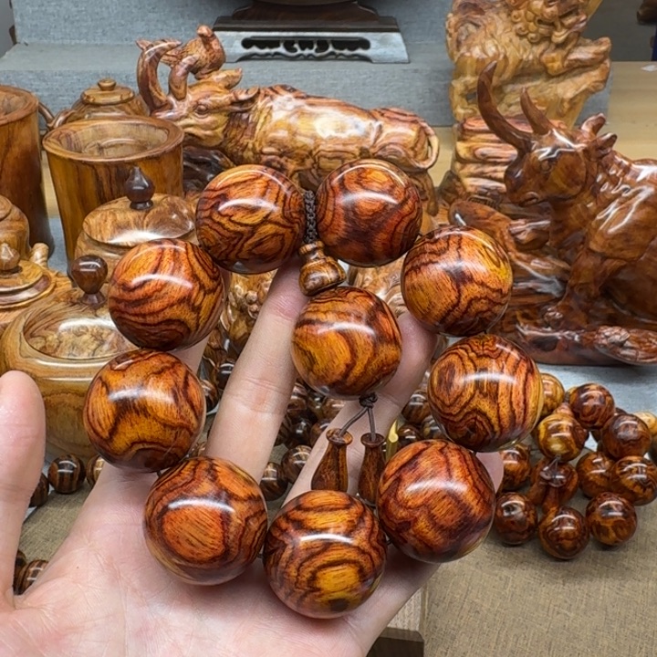 仁***。黄花梨/降香黄檀6885444