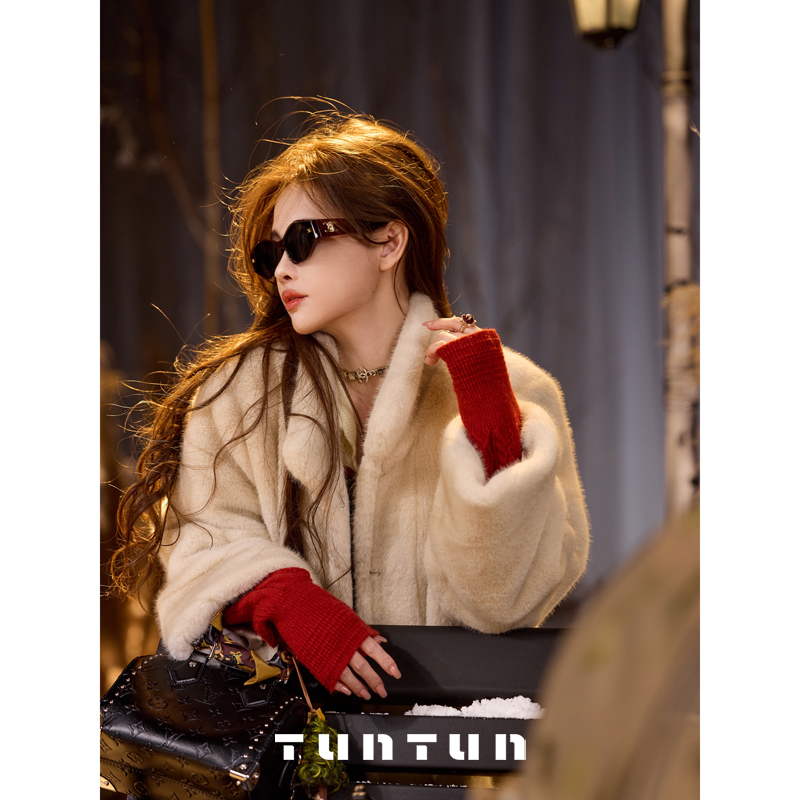 吞吞TUNT【中古小富婆 短款】贵气小立领显瘦毛毛外套