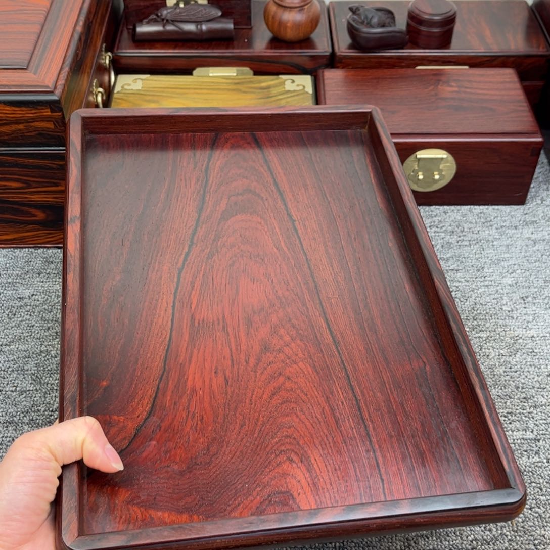 微凹黄檀（南美大红酸枝）