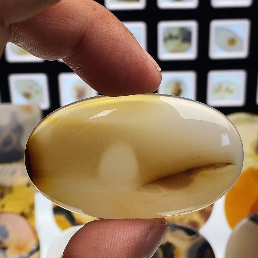 燕***舞玛瑙/玉髓未镶嵌吊坠(不含链)