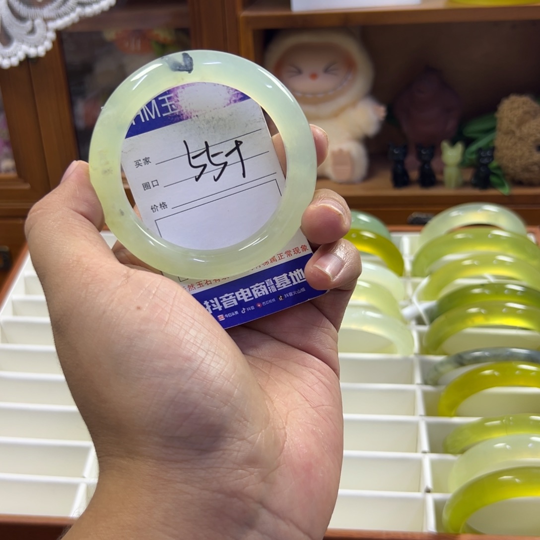 蛇纹石玉未镶嵌手镯112