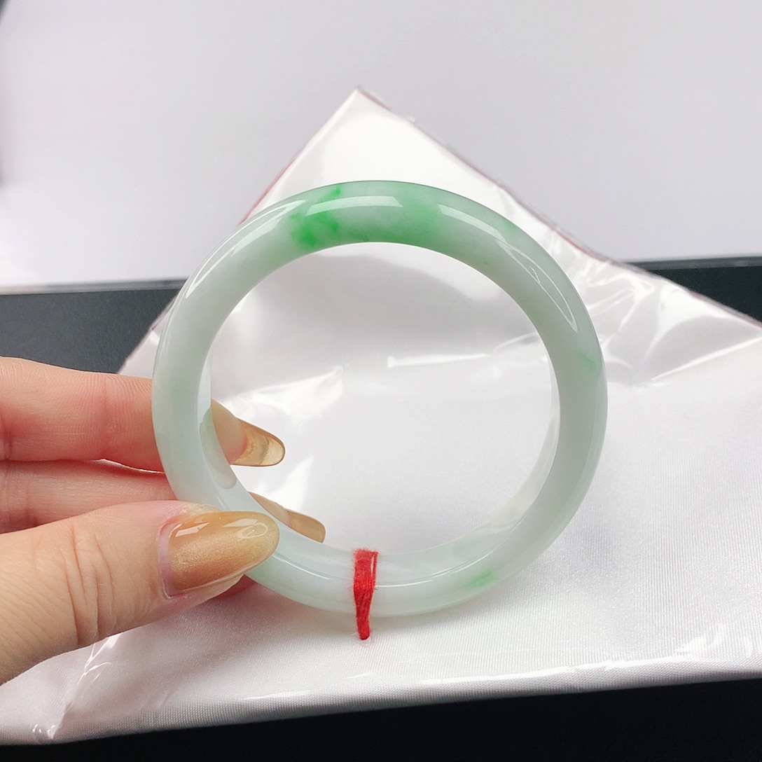 翡翠手镯未镶嵌翡翠639