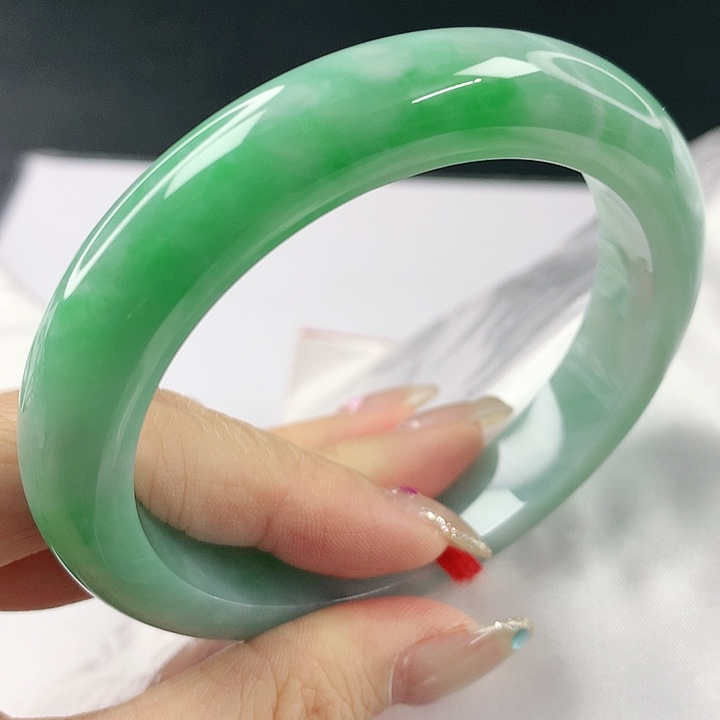 未镶嵌手镯翡翠，926