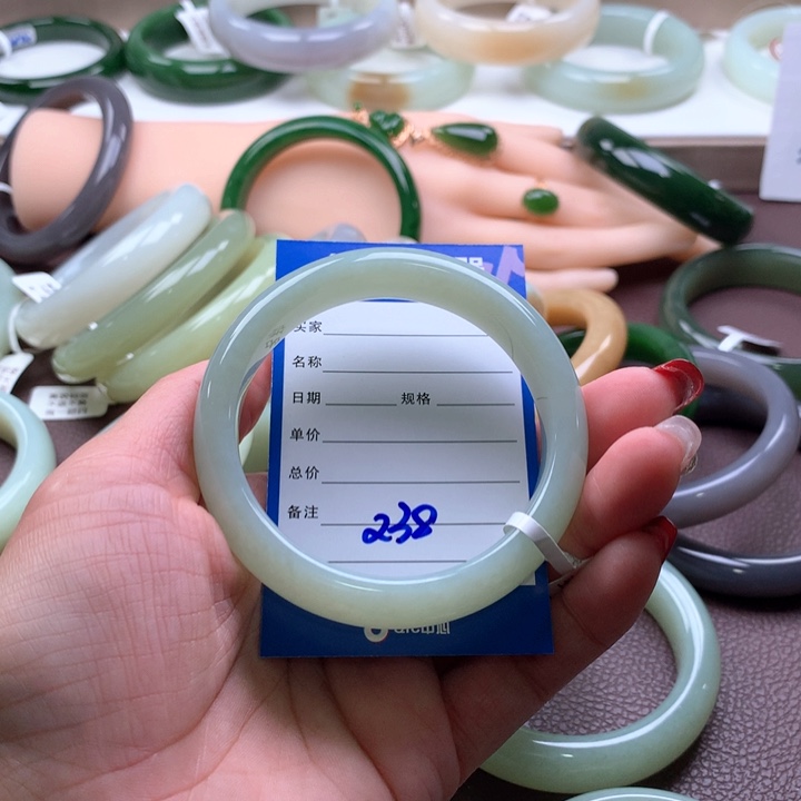 和田玉手镯58未镶嵌