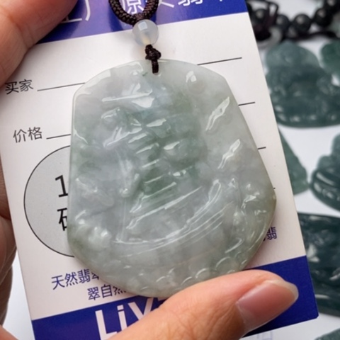 翡翠颈饰未镶嵌翡翠