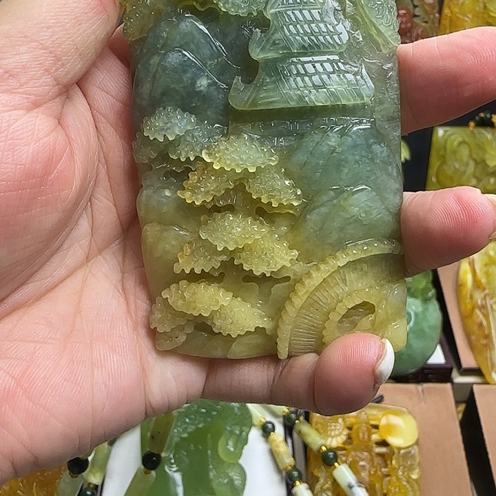 未镶嵌蛇纹石玉颈饰