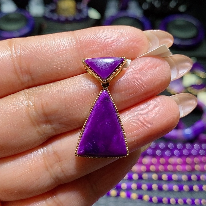 苏纪石（舒俱来）吊坠18K金镶嵌