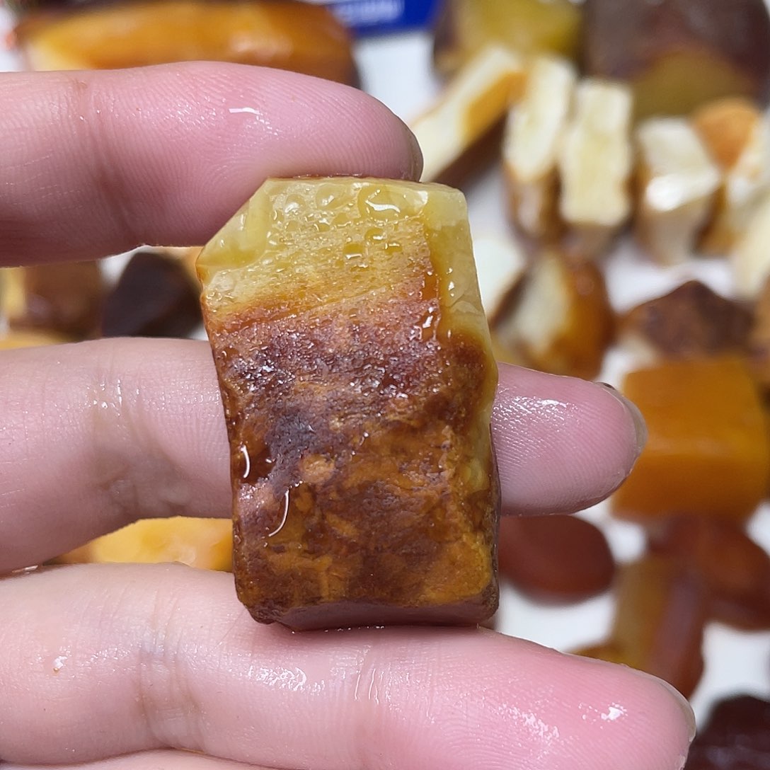 定制琥珀未镶嵌原矿琥珀