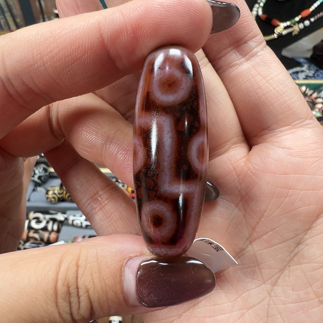 玛瑙/玉髓未镶嵌珠宝半成品吴老龙麟凤血折线九眼