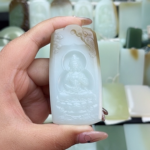 颈饰未镶嵌和田玉