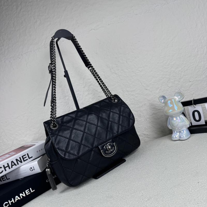 95新 Chanel/香奈儿 黑银爱丁堡流苏机场单肩斜跨包 底长32 18开
