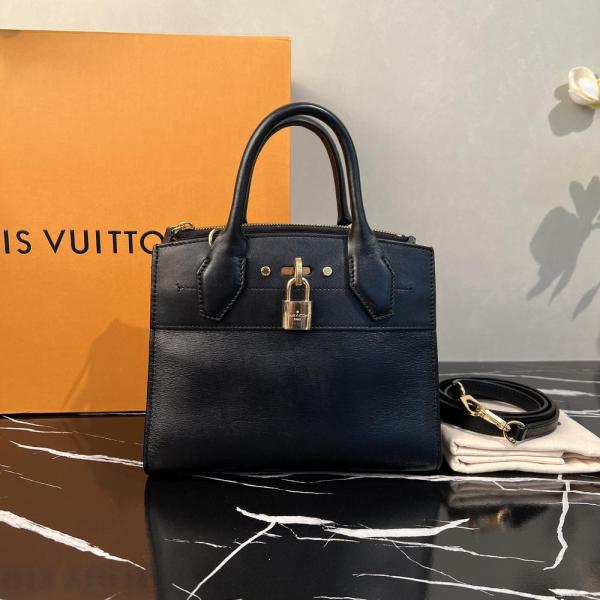 路易威登/95新/包包/C8358307307