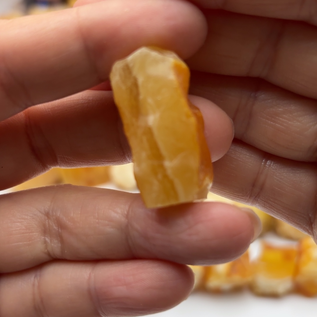 定制琥珀未镶嵌小*琥珀