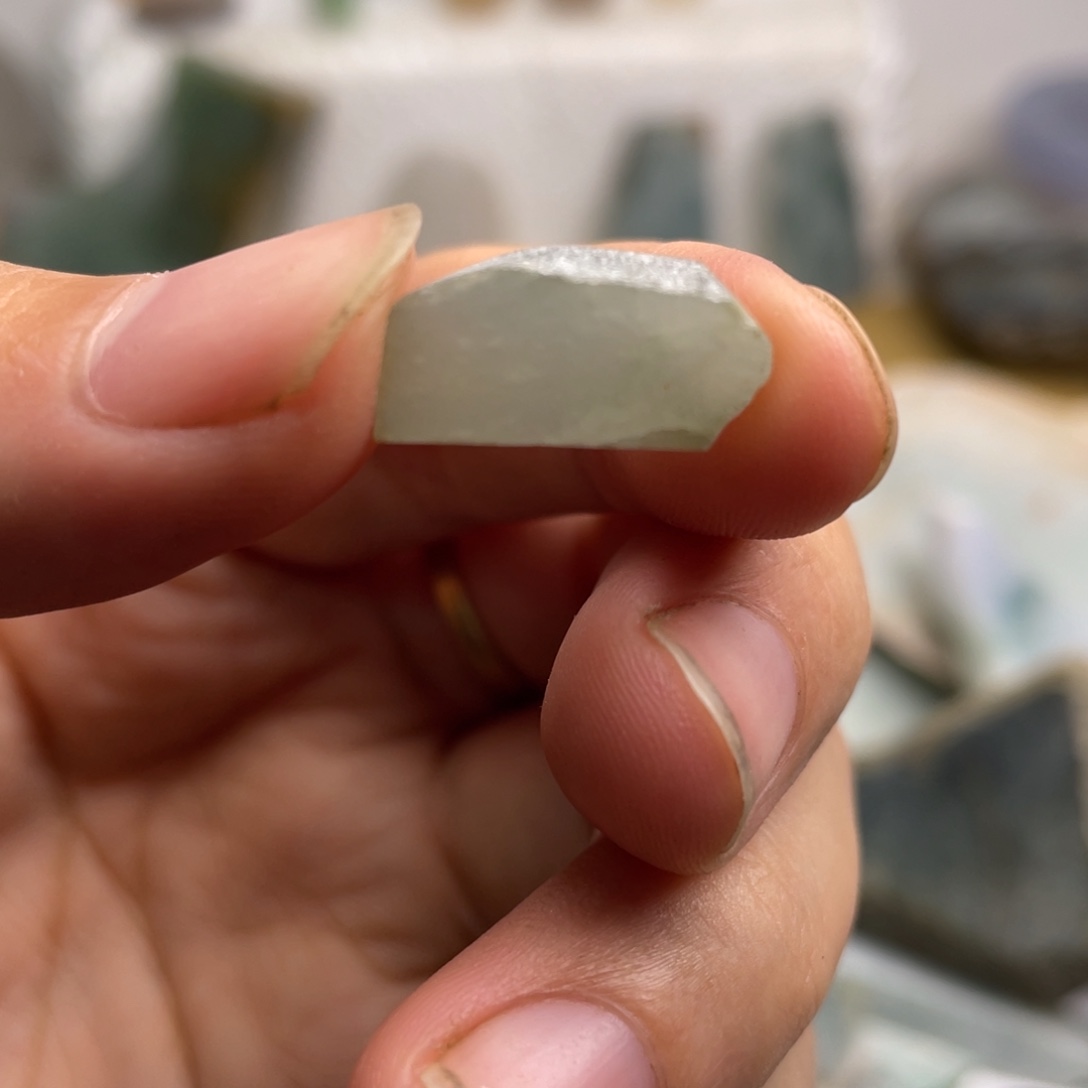 闲***6翡翠未镶嵌颈饰翡翠边角