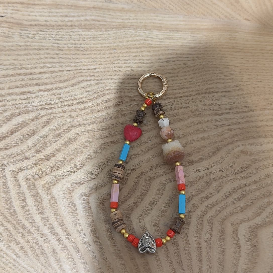 彩色野石手机挂件200