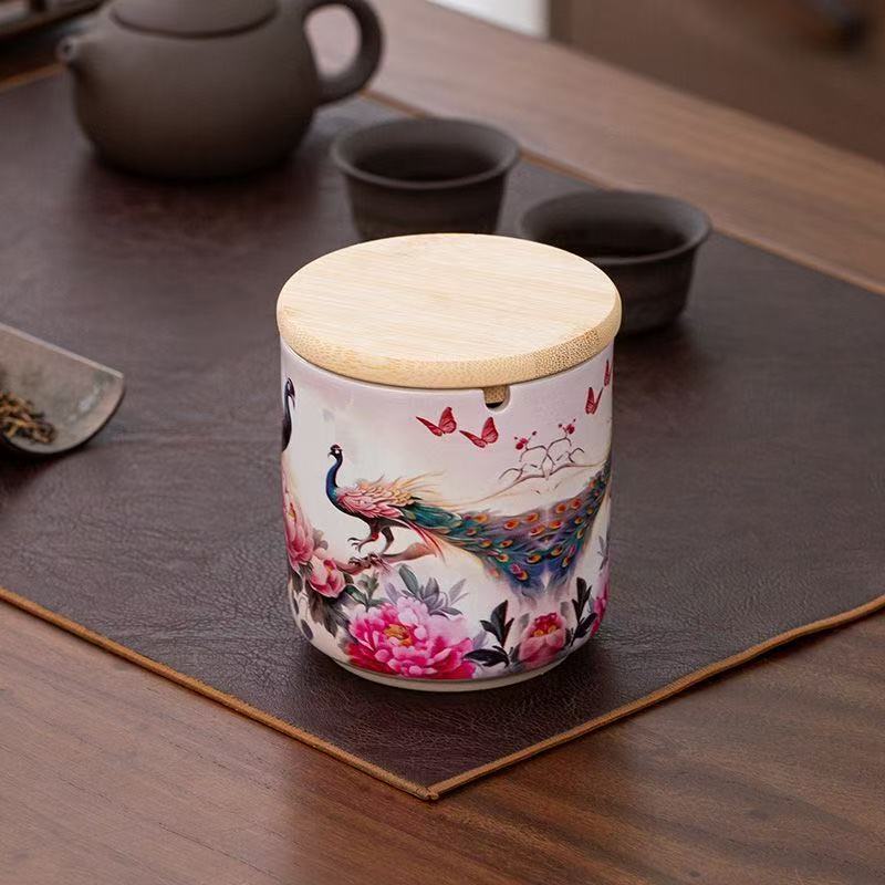 Y6203  粗陶直筒烟灰缸-孔雀牡丹-竹盖