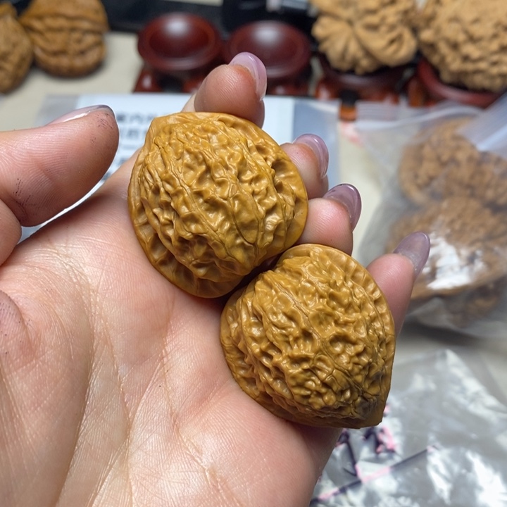 吊坠文玩核桃金牛