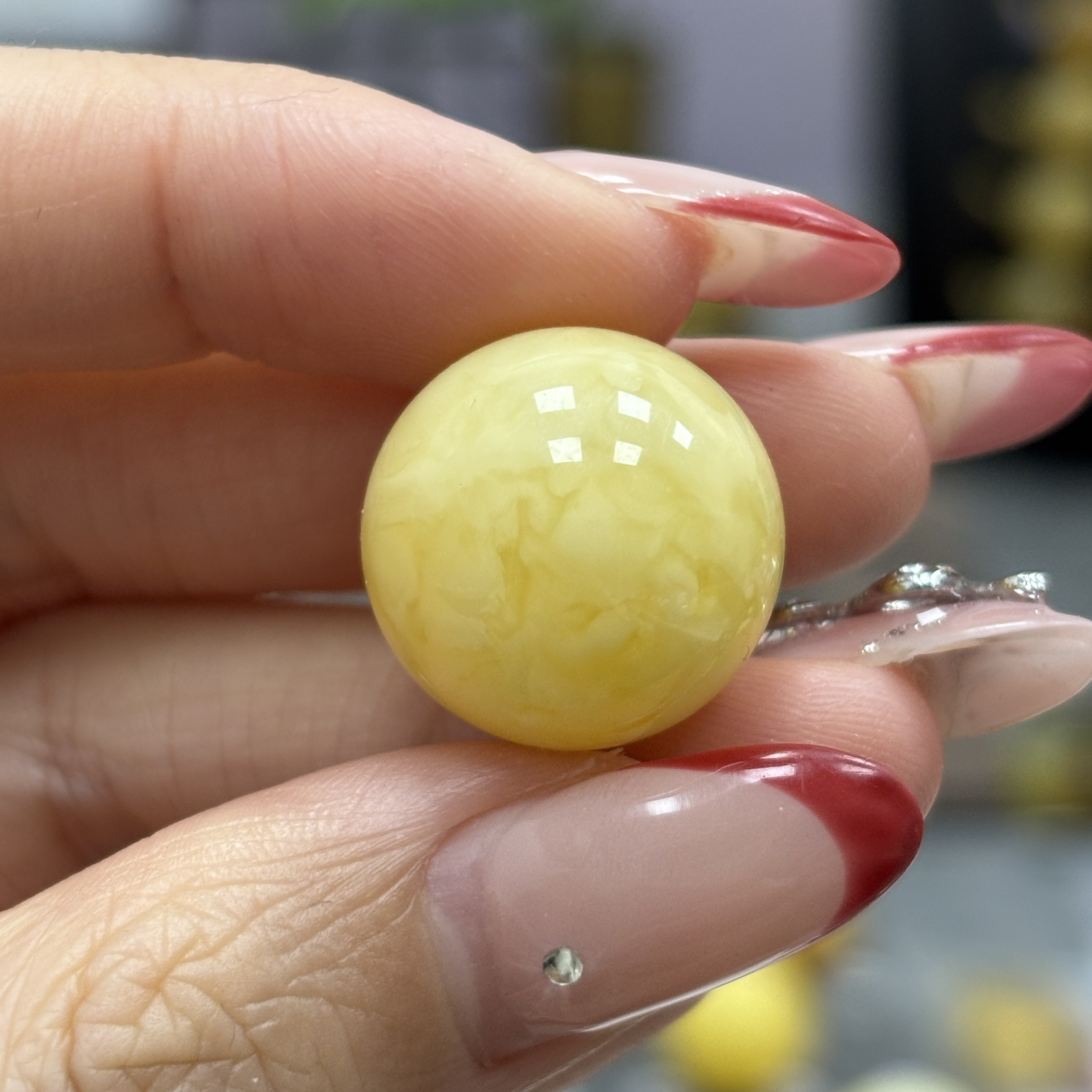 18.0mm微瑕· 小妖珠宝天然原矿琥珀蜜蜡