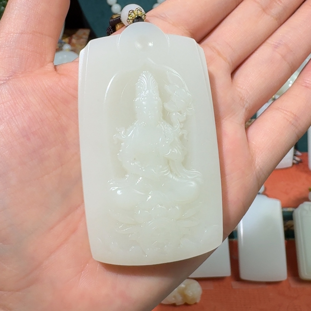 颈饰未镶嵌和田玉