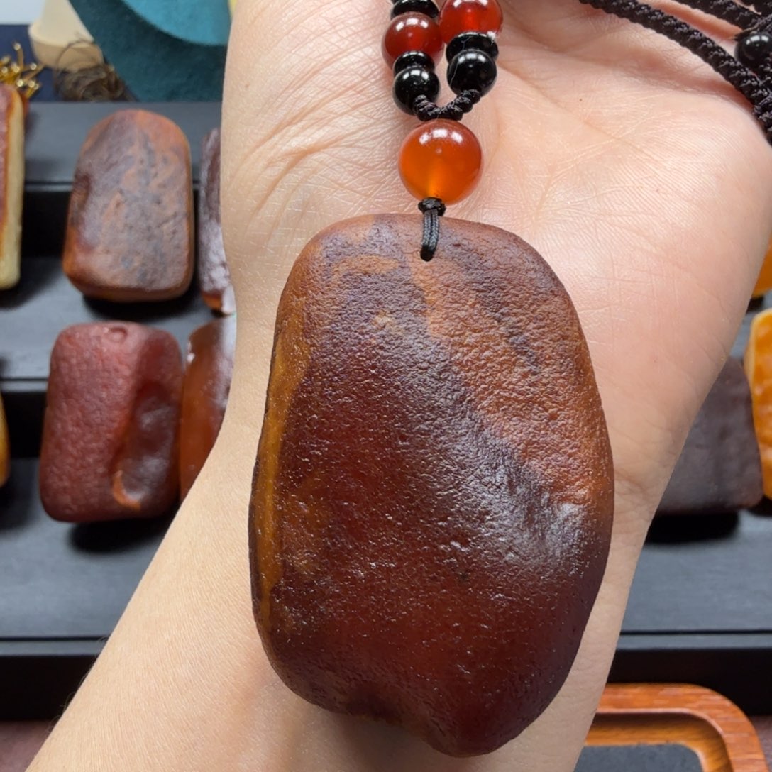 琥珀吊坠(赠链)未镶嵌