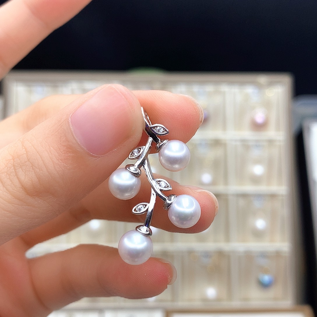 淡水珍珠合金颈饰