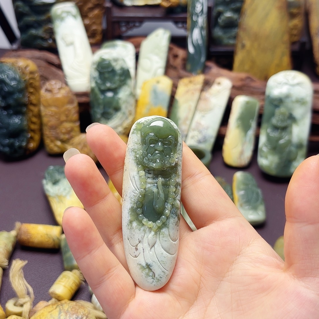 岫岩河磨玉（透闪石质玉）未镶嵌挂件