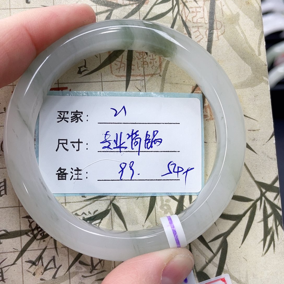 石英质玉未镶嵌手镯